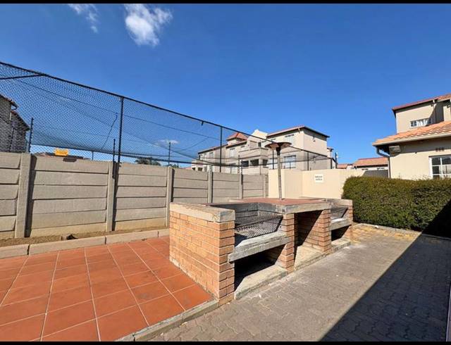 2 BEDROOM APARTMENT FOR SALE IN EDEN GLEN